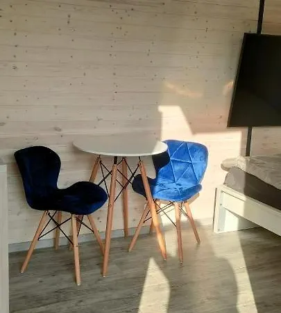 Radosna Zatoka - Z Ogrodzeniem Campingplads Międzywodzie