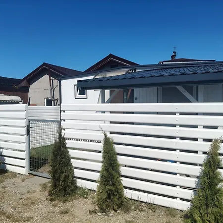 Radosna Zatoka - Nowe Domki, Kazdy Z Wlasnym Ogrodzeniem