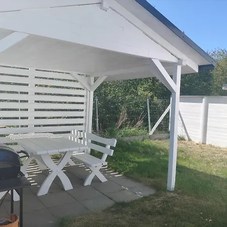 Radosna Zatoka - Z Ogrodzeniem Campingplads