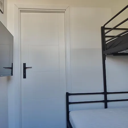 Radosna Zatoka - Z Ogrodzeniem Campingplads *