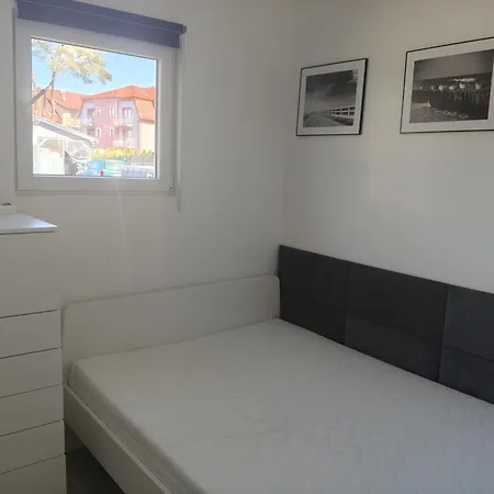 Radosna Zatoka - Nowe Domki, Kazdy Z Wlasnym Ogrodzeniem *